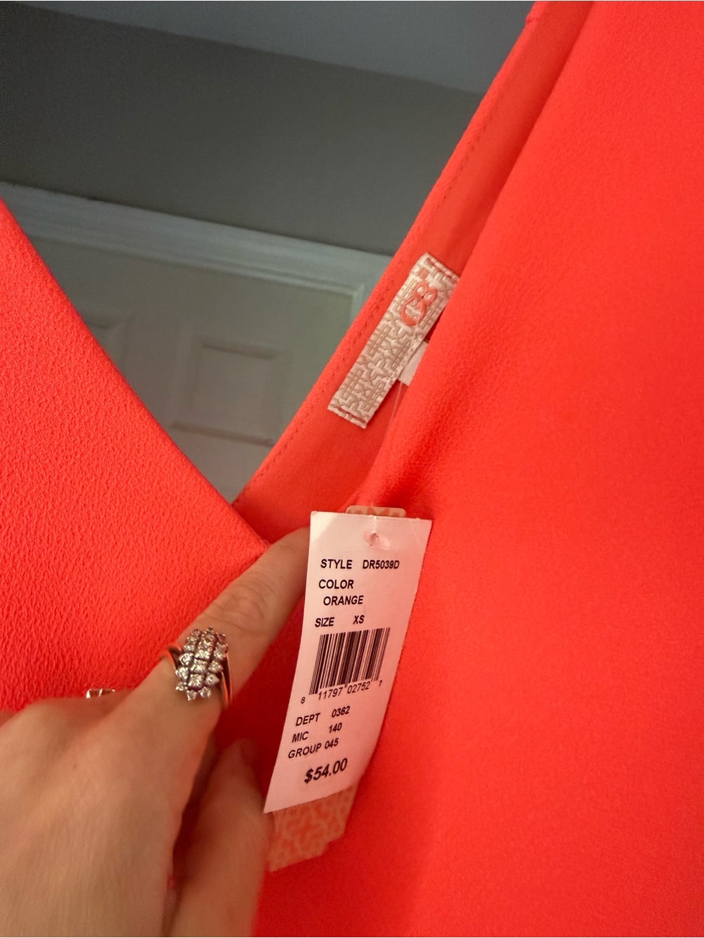 NWT Gianni Bini Neon Coral V-Neck Shift Dress - Picture 3 of 6